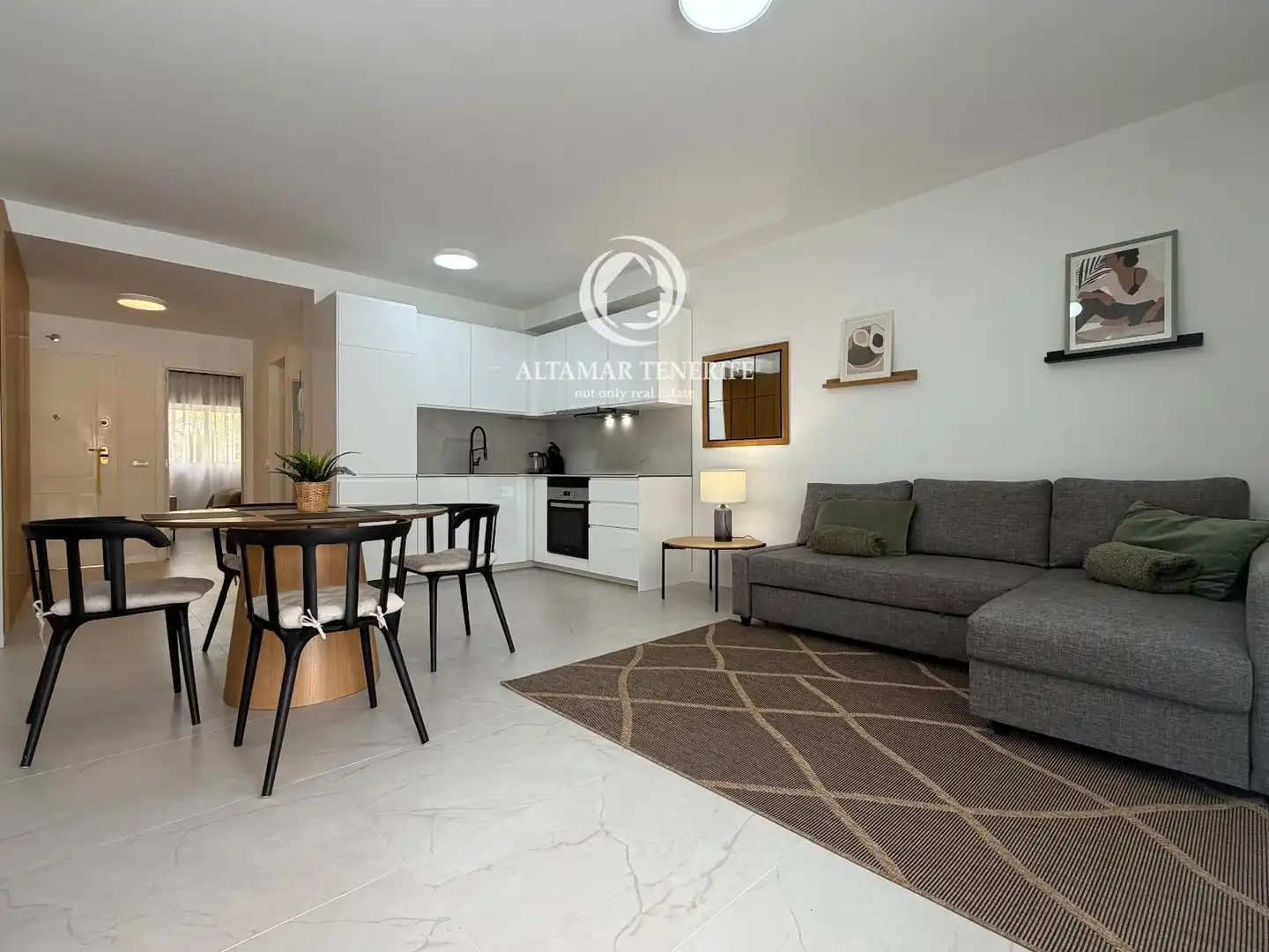 Wohnzimmer von Wohnungen zur Miete in Adeje mit Terrasse, Schwimmbad und Möbliert
