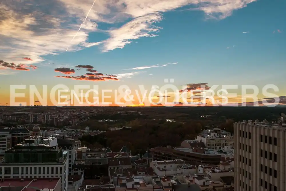 Vista exterior de Piso de alquiler en Madrid con Aire acondicionado, Calefacción y Parquet