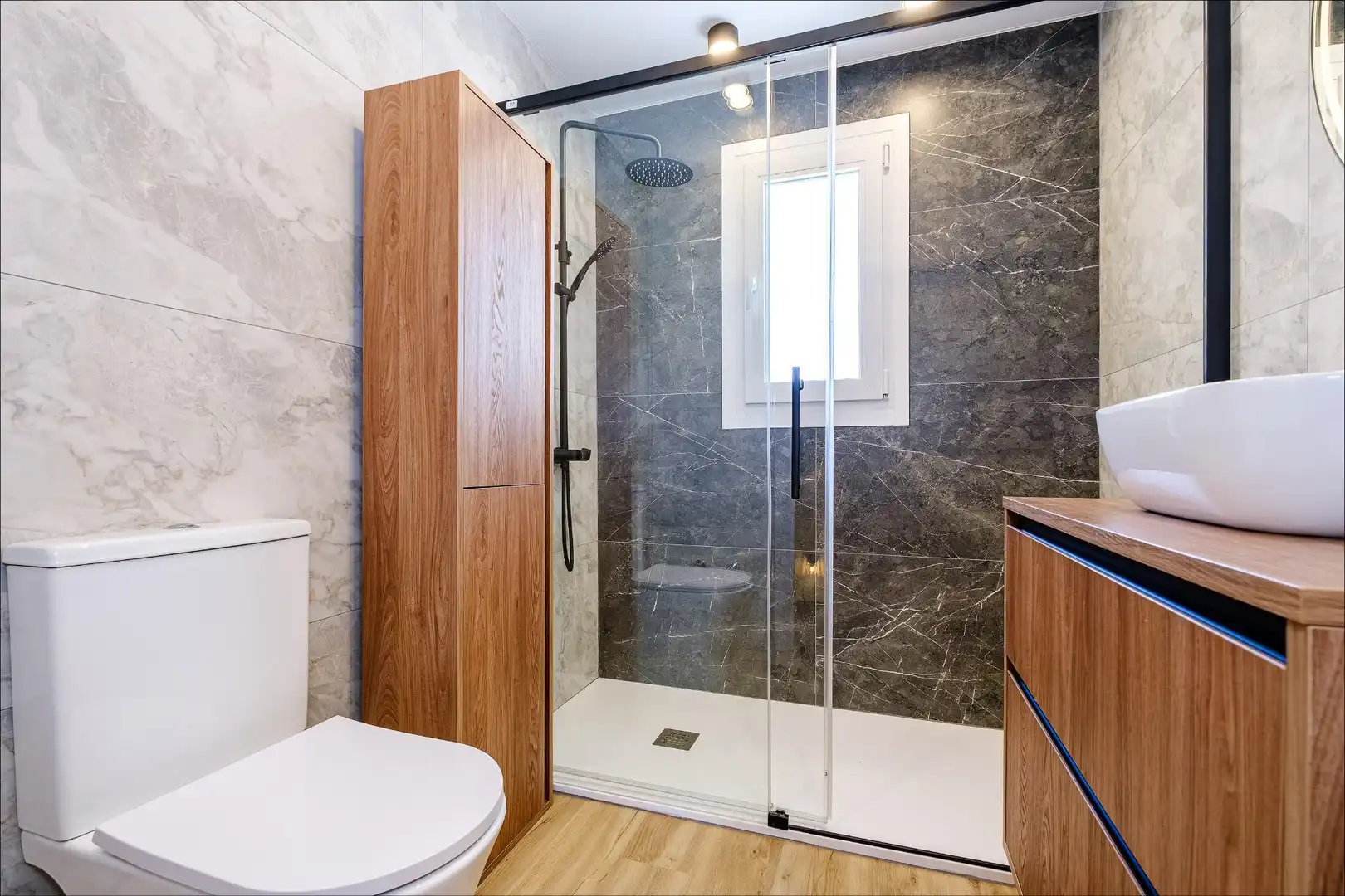 Baño de Casa adosada en venta en Orihuela con Aire acondicionado, Calefacción y Jardín privado