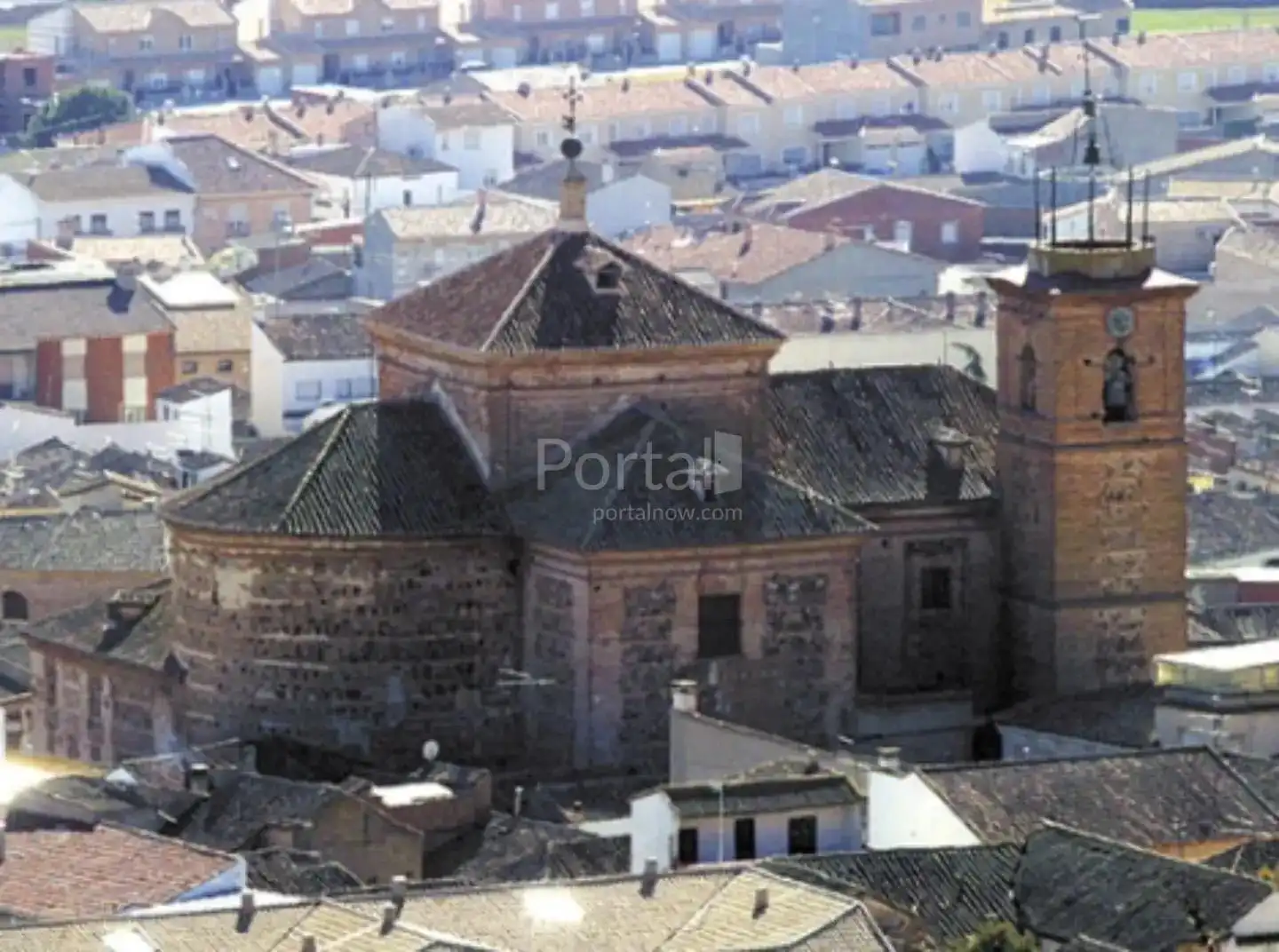 Vista exterior de Casa adosada en venta en Fuente el Fresno con Calefacción, Terraza y Trastero
