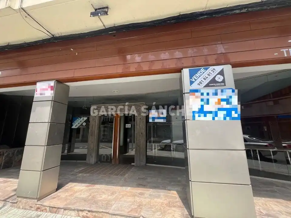 Local comercial de lloguer a Avenida de Barraña, imagen 2