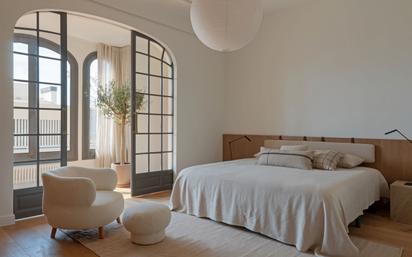 Bedroom of Flat for sale in  Barcelona Capital  with Air Conditioner and Terrace