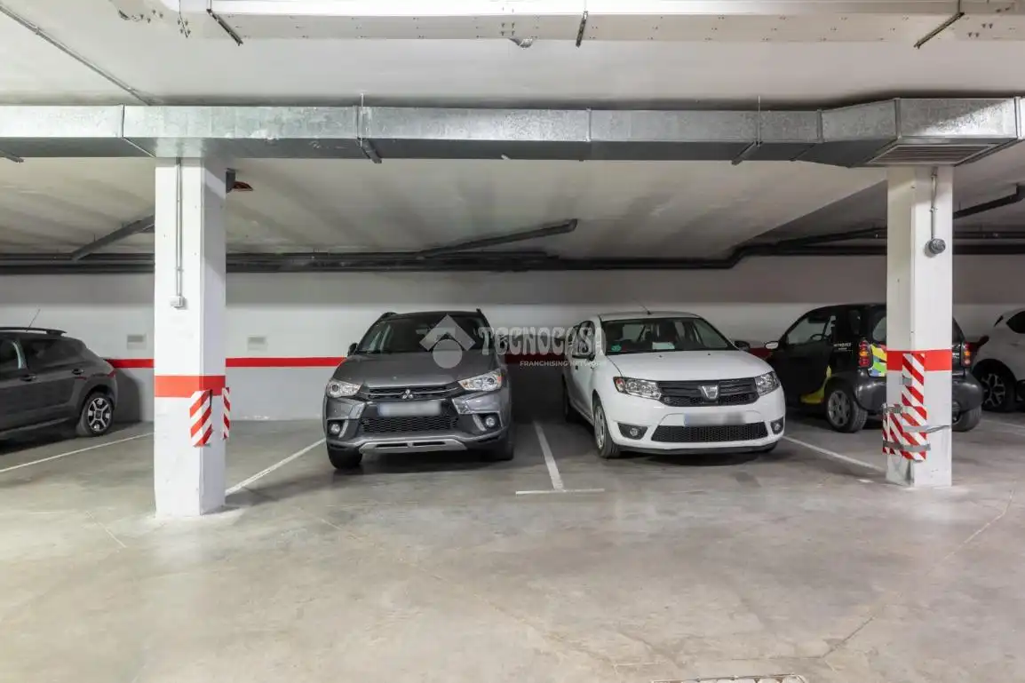 Parkplatz von Wohnung zum Verkauf in Las Rozas de Madrid mit Abstellraum