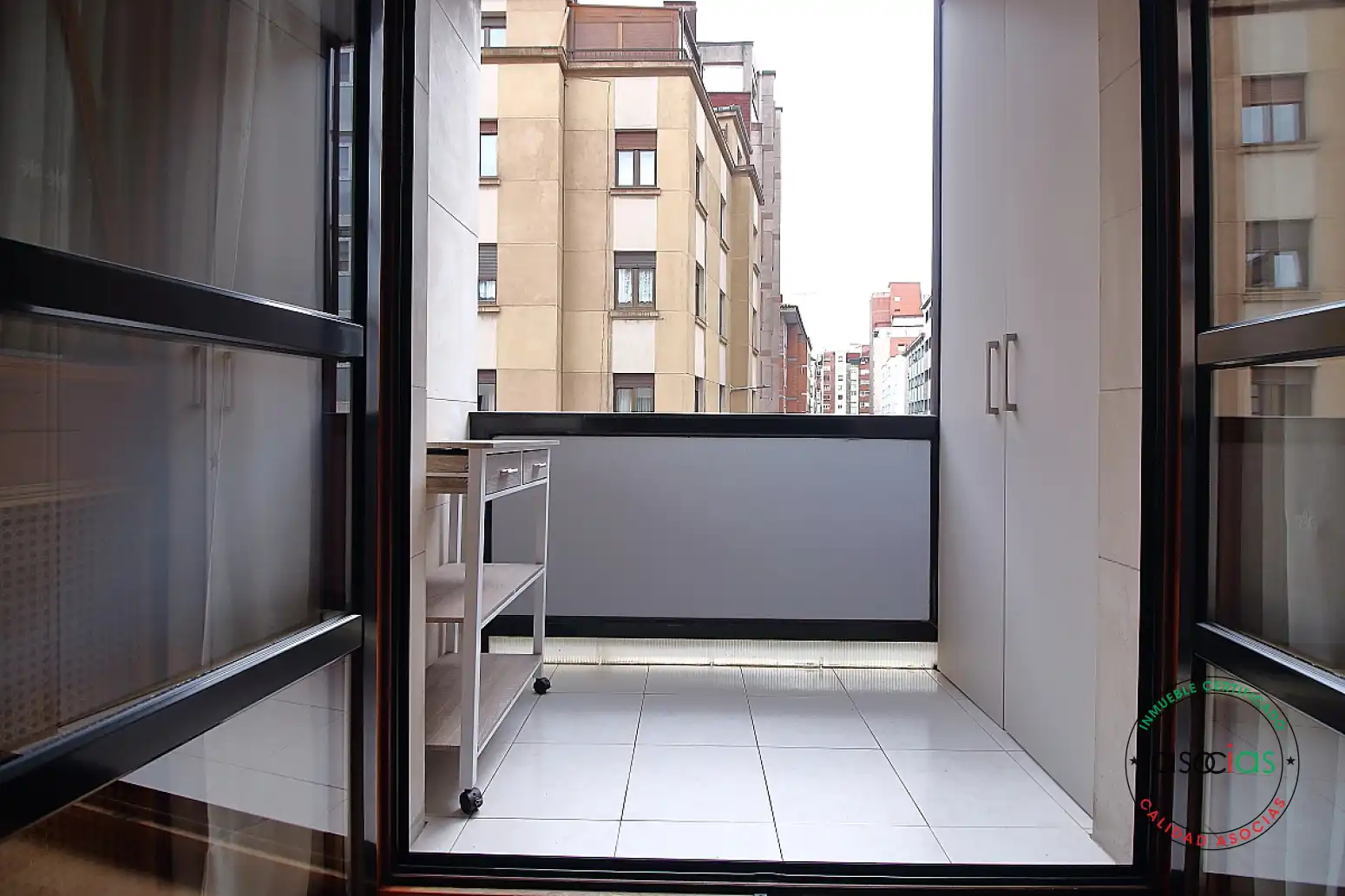 Terrassa de Pis en venda en Gijón  amb Calefacció, Parquet i Terrassa