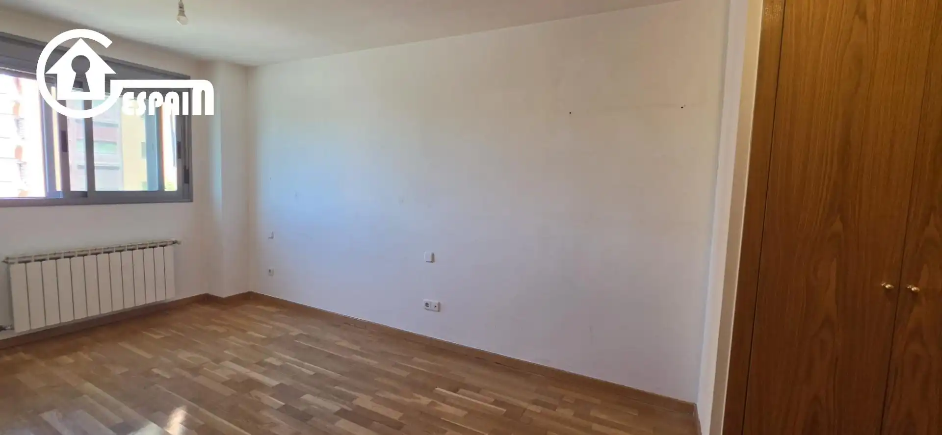 Wohnung zum Verkauf in Madrid mit Klimaanlage, Heizung und Privatgarten