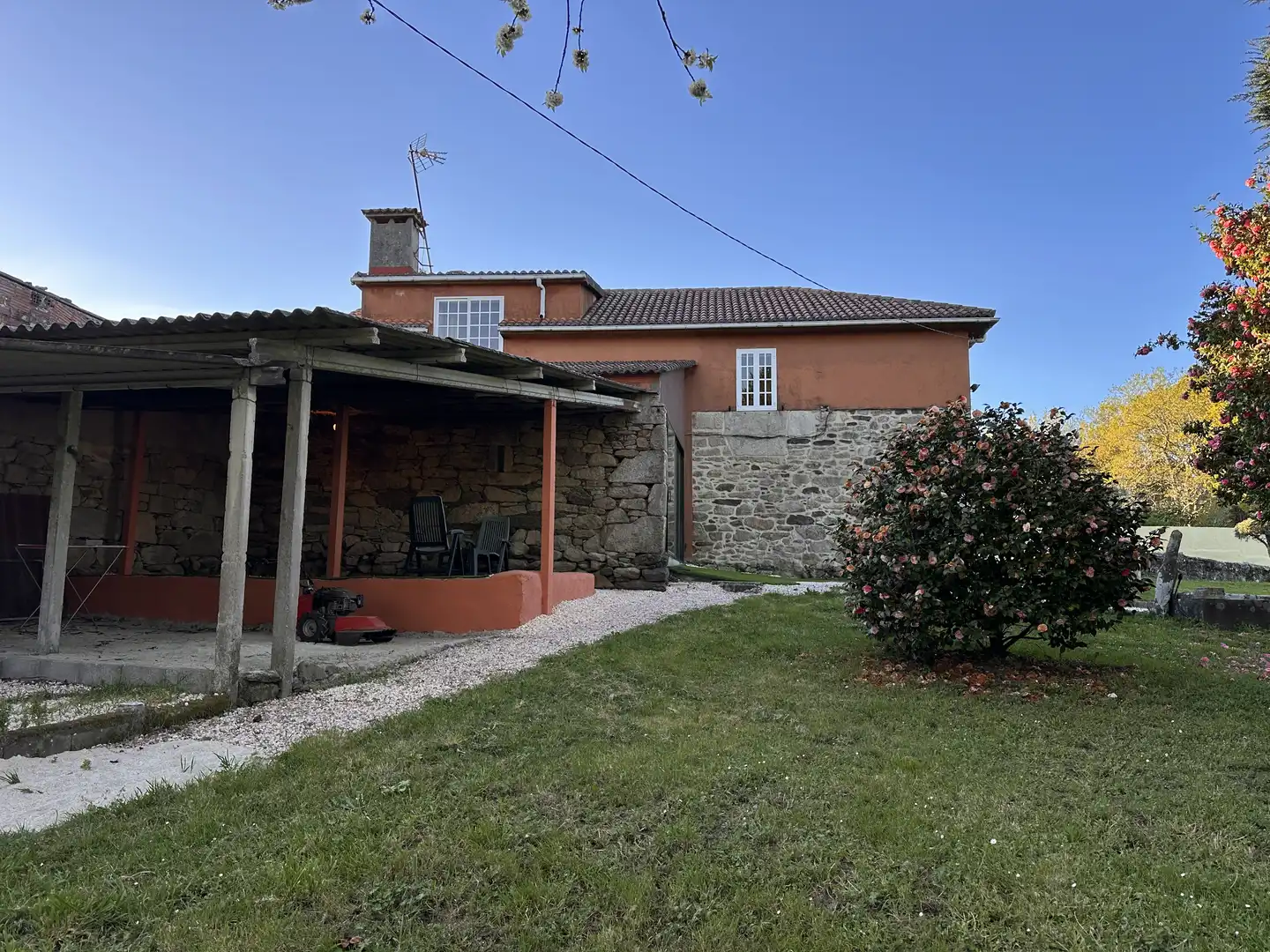 Vista exterior de Finca rústica en venta en Teo con Calefacción, Terraza y Trastero