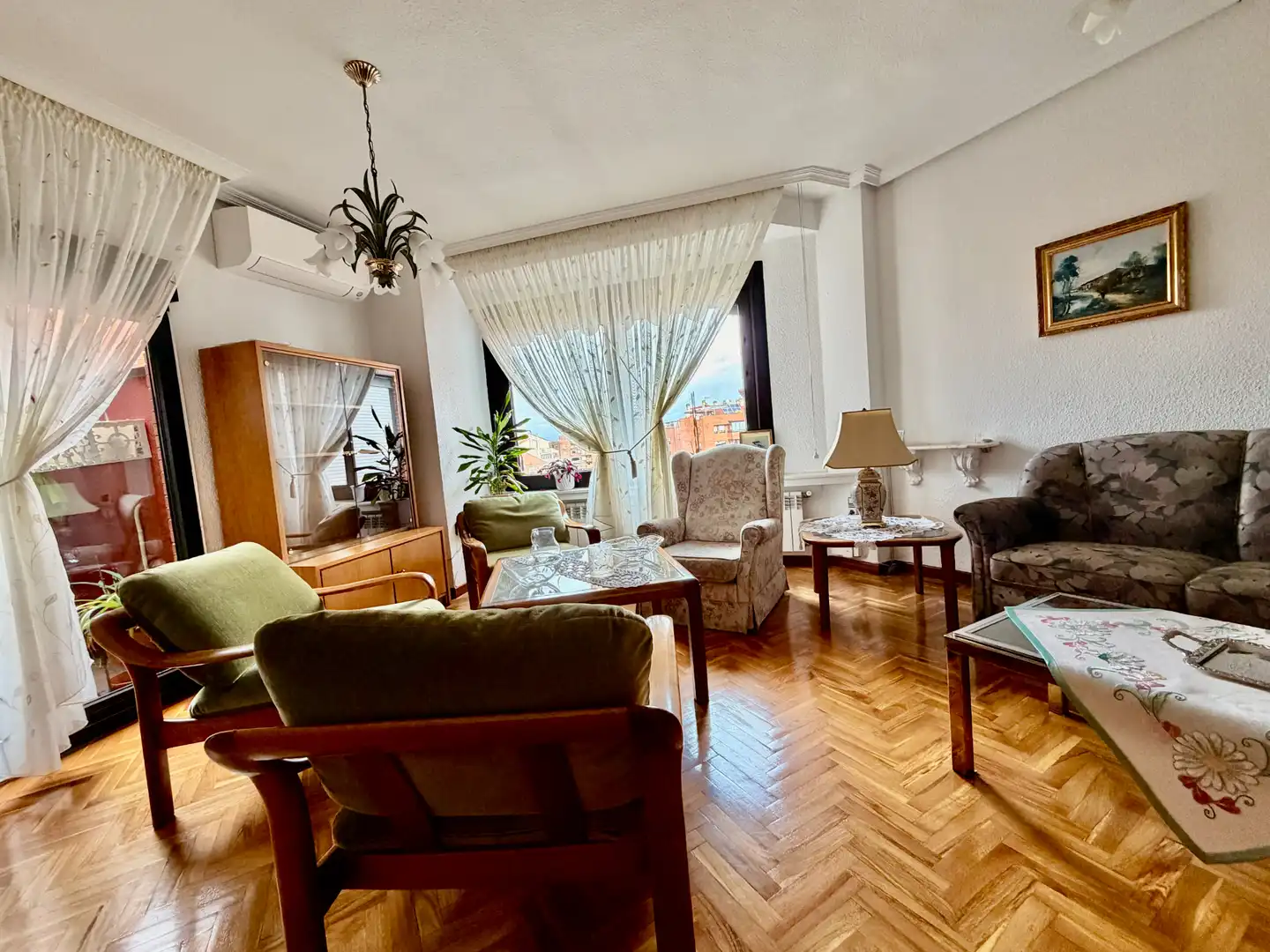 Sala de estar de Dúplex en venta en Leganés con Aire acondicionado, Calefacción y Jardín privado