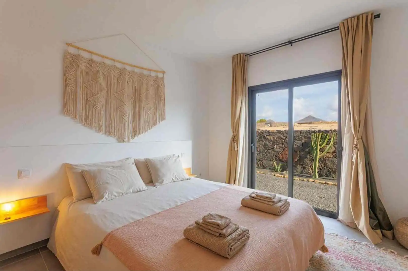 Dormitori de Casa o xalet en venda en La Oliva amb Jardí privat, Terrassa i Traster