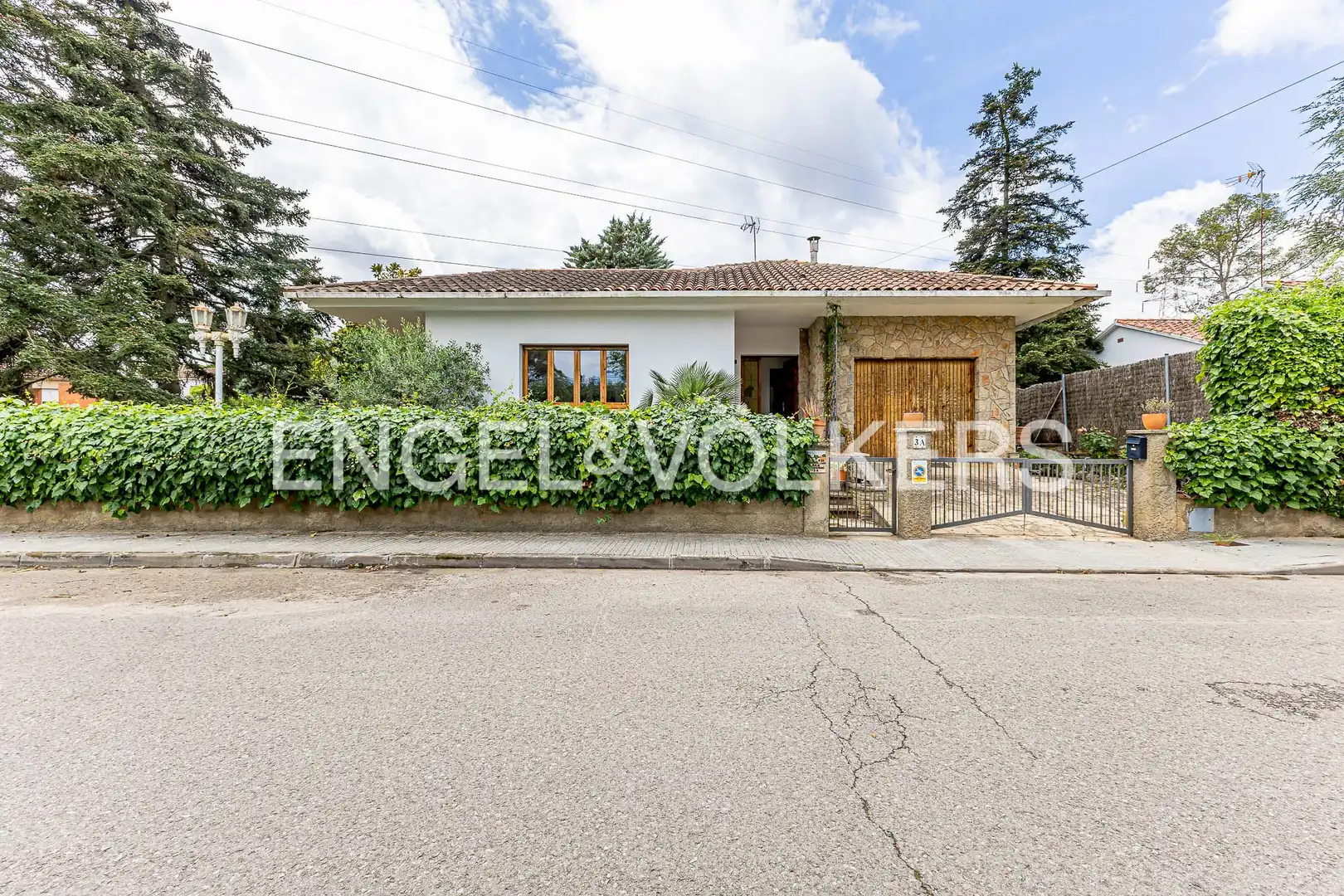 House with pool for sale in Begues, imagen 3