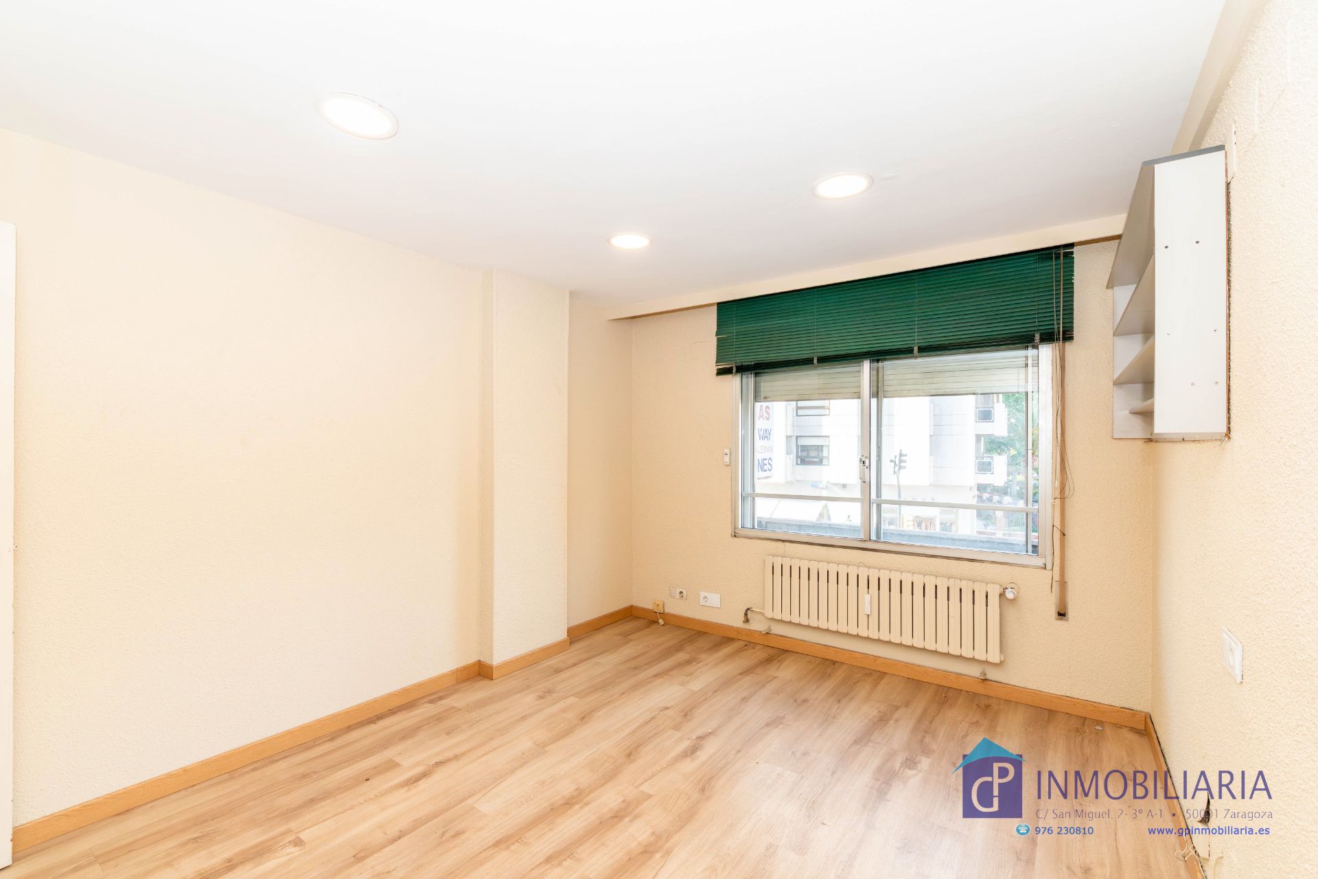 Bedroom of Flat for sale in  Zaragoza Capital  with Heating, Parquet flooring and Terrace