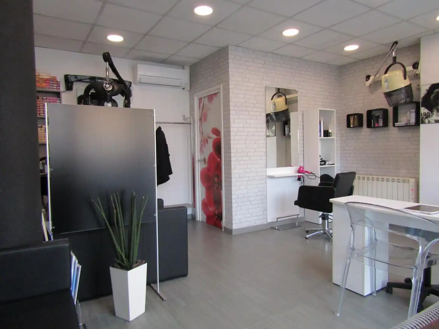 Commercial properties for sale in Roda de Ter  with Air Conditioner