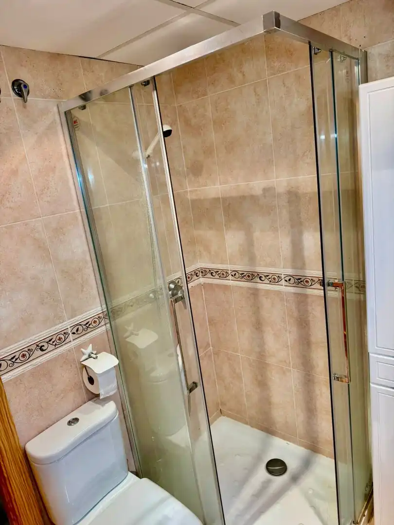 Bathroom of Apartments for sale in Málaga