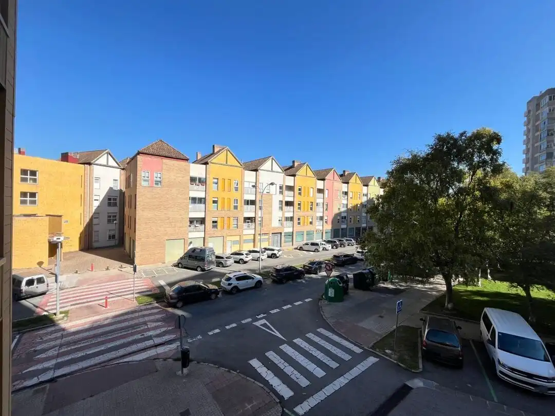 Außenansicht von Wohnung zum Verkauf in Barañáin / Barañain mit Heizung und Balkon