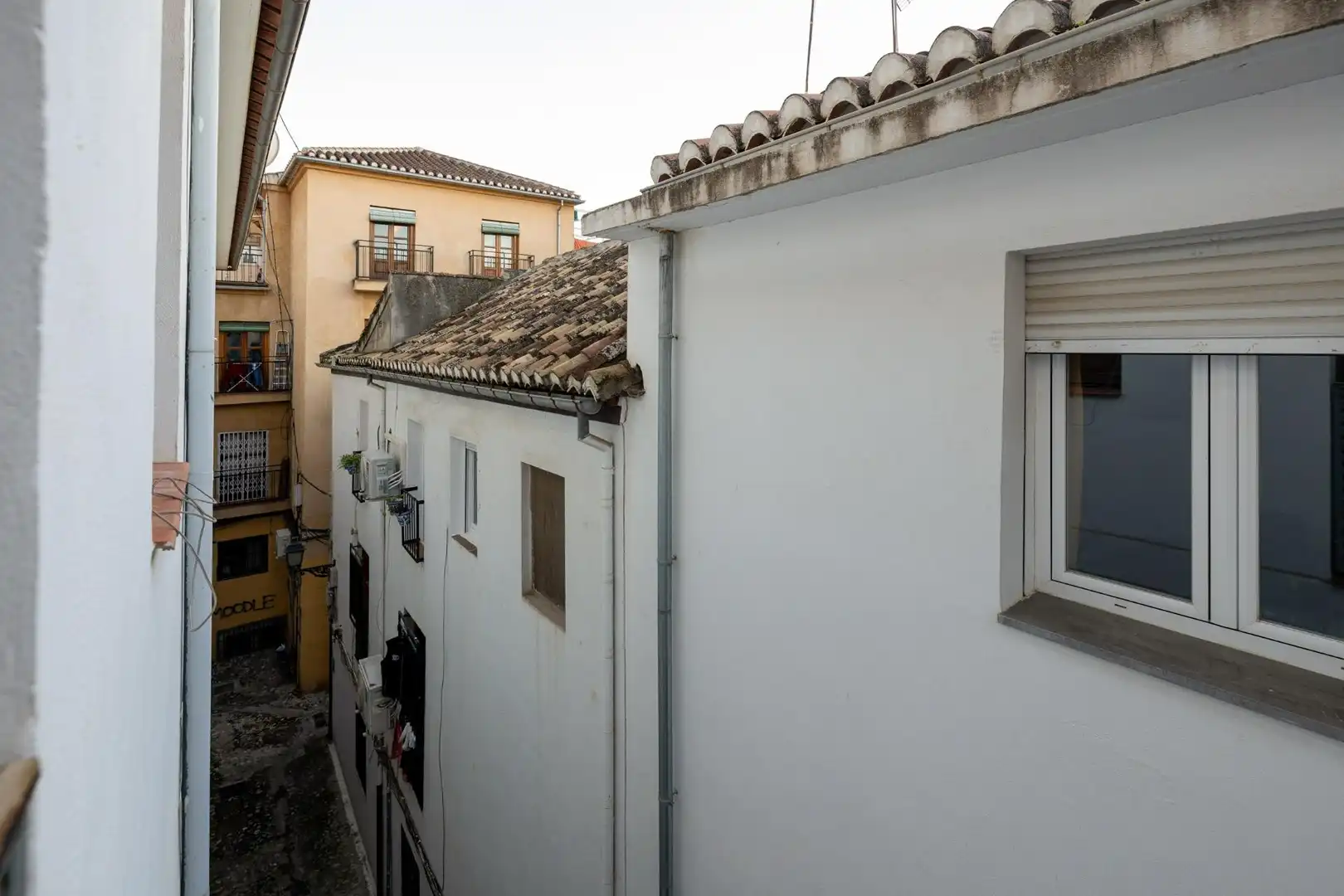 Vista exterior de Casa o xalet en venda en Granada amb Aire condicionat, Terrassa i Moblat