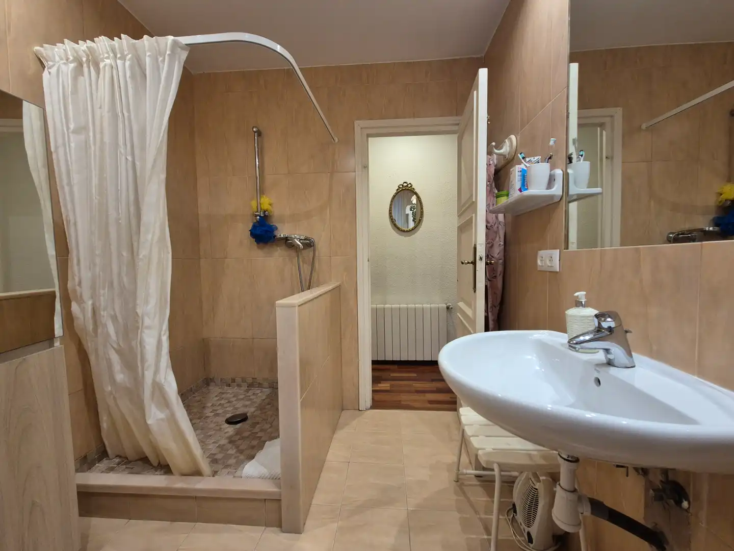 Baño de Piso en venta en Valencia con Aire acondicionado, Calefacción y Parquet