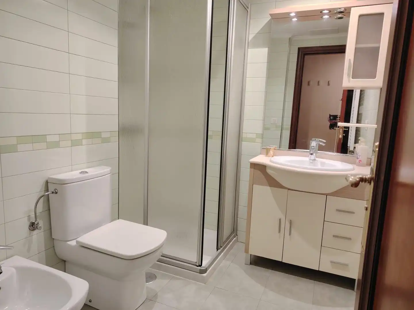 Bathroom of Study for sale in Vigo   with Heating, Terrace and Balcony