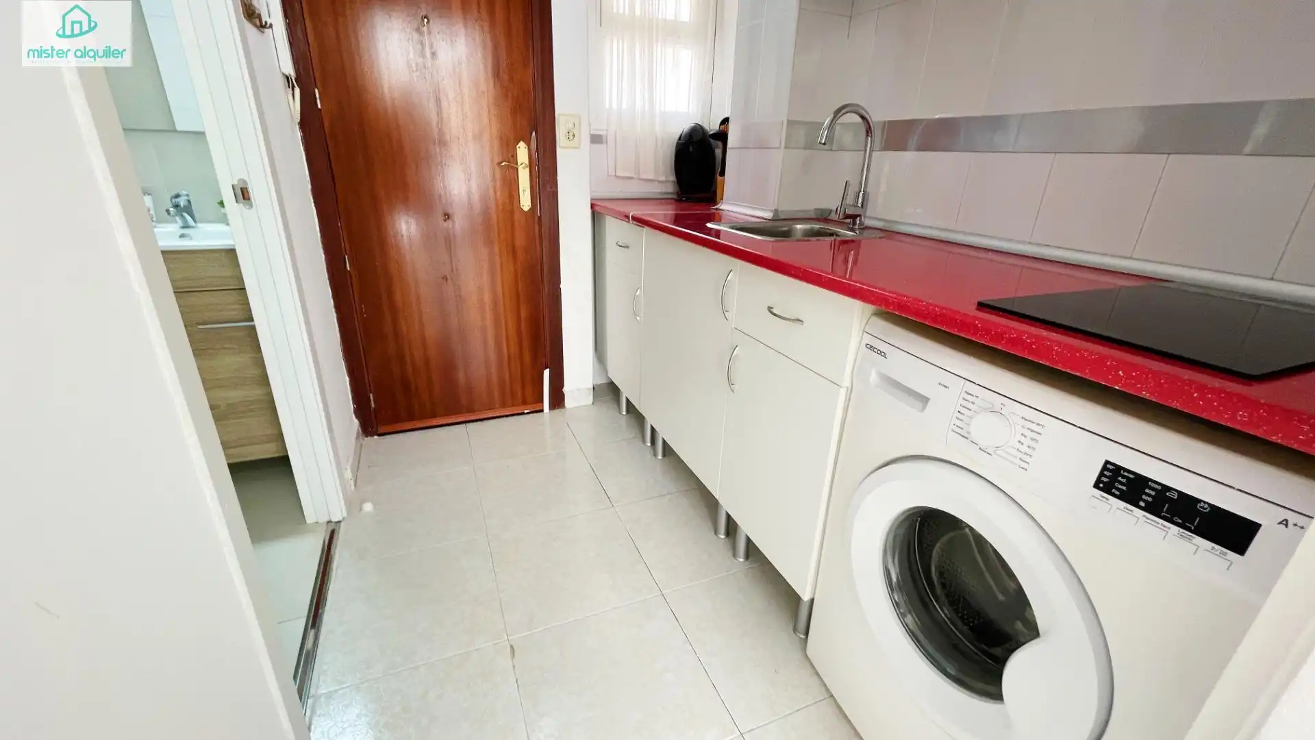 Cocina de Apartamento de alquiler en Benidorm con Aire acondicionado, Calefacción y Amueblado