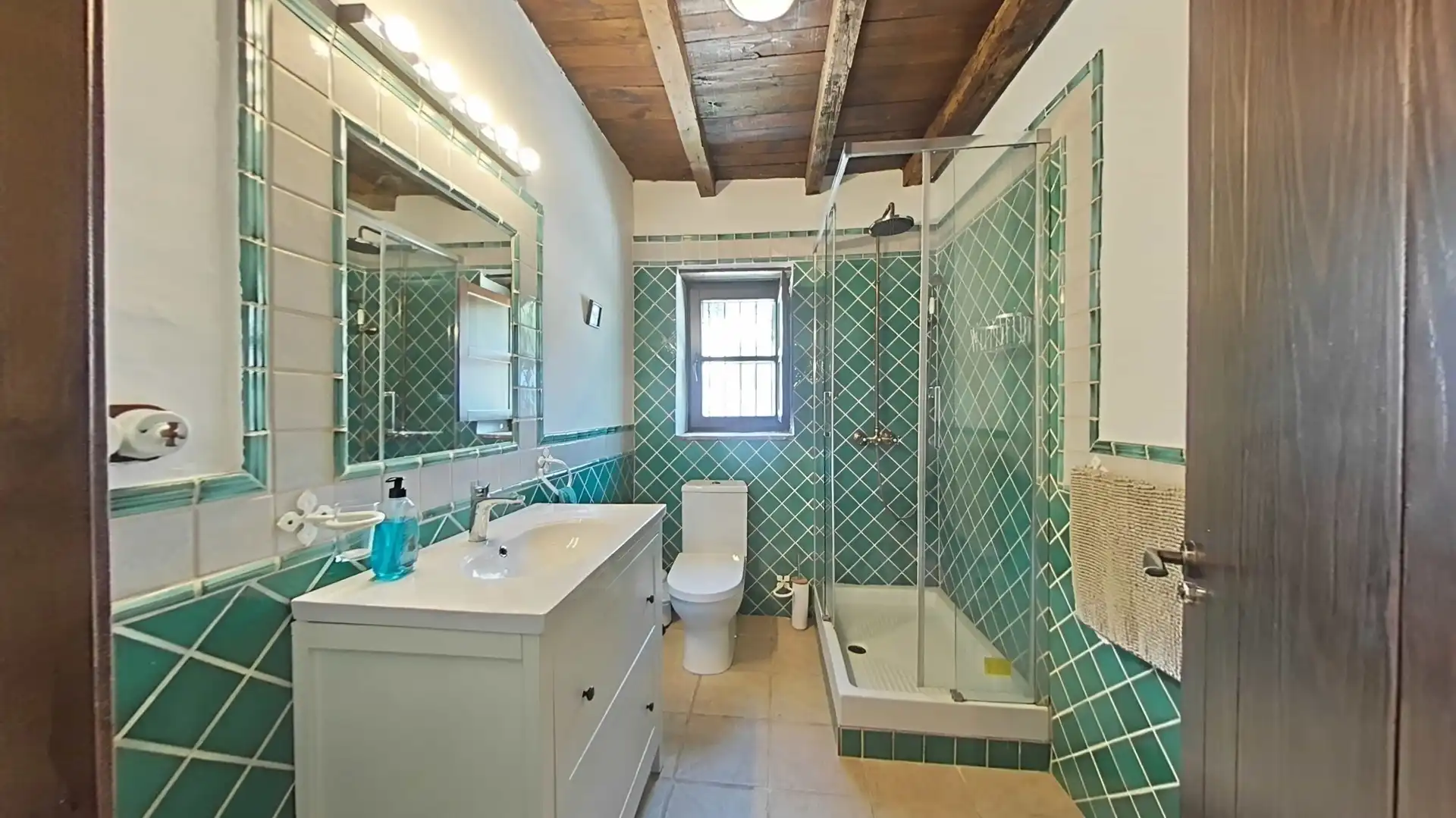 Baño de Casa o chalet en venta en Cortes de la Frontera con Aire acondicionado, Calefacción y Terraza