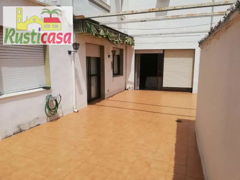 Vista exterior de Dúplex en venta en Bailén con Calefacción, Terraza y Trastero