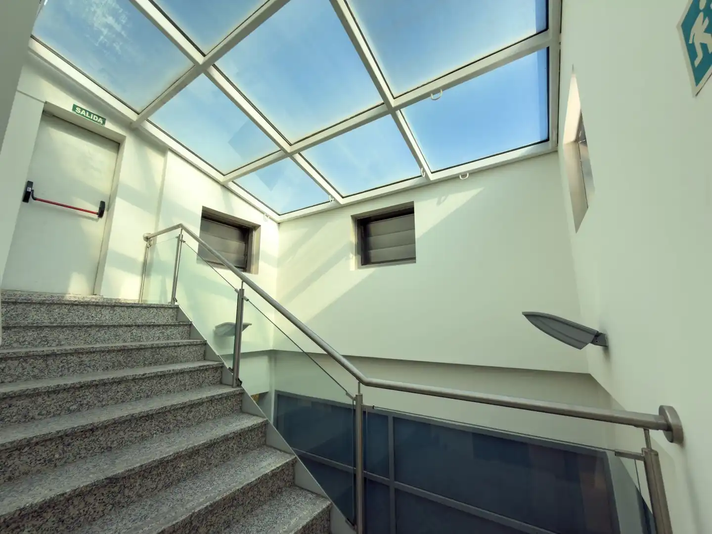 Gemischtgenutztes Gebäude zum Verkauf in Montserrat - Parque Empresarial, imagen 33