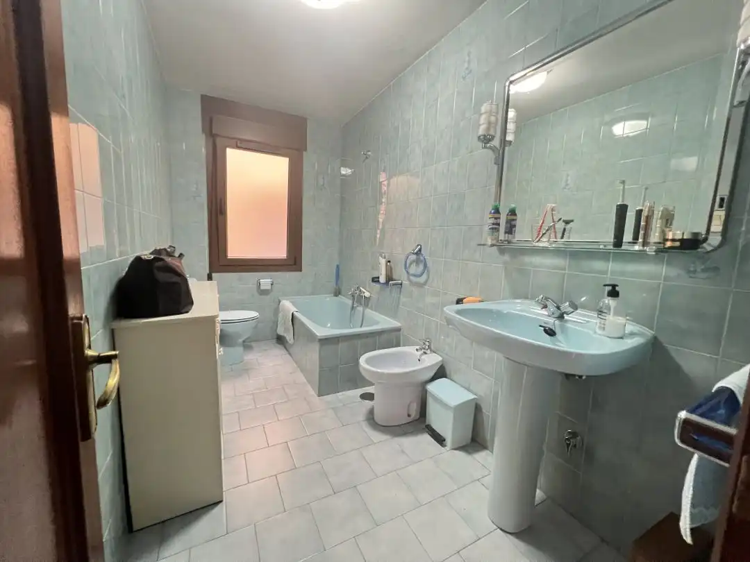 Piso en venta en Lugones