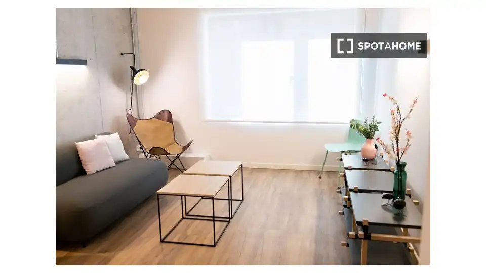 Sala de estar de Casa o chalet para compartir en Barcelona con Aire acondicionado, Terraza y Amueblado