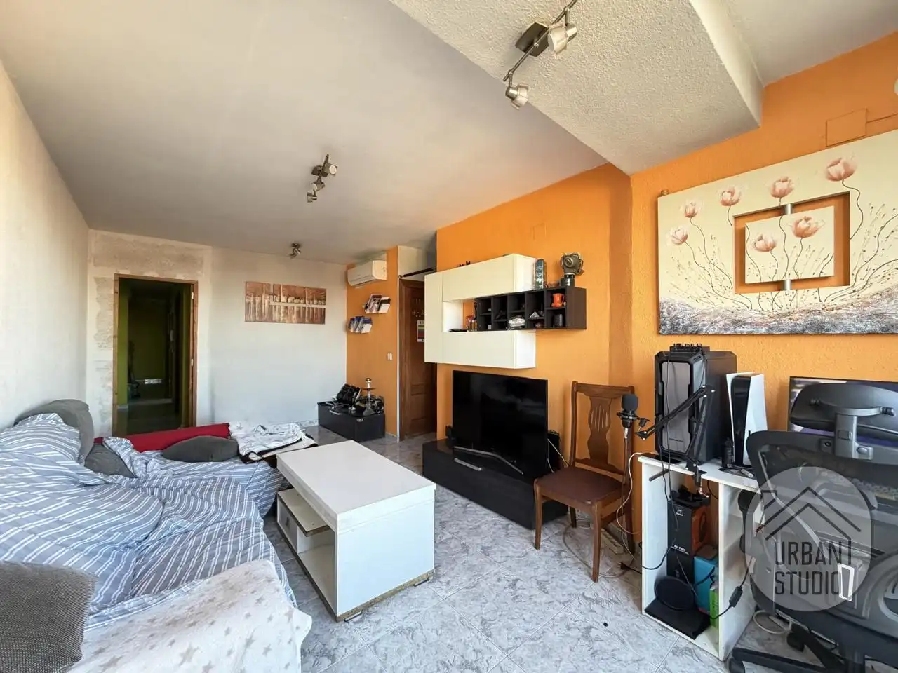 Living room of Flat for sale in Alicante / Alacant  with Air Conditioner and Furnished