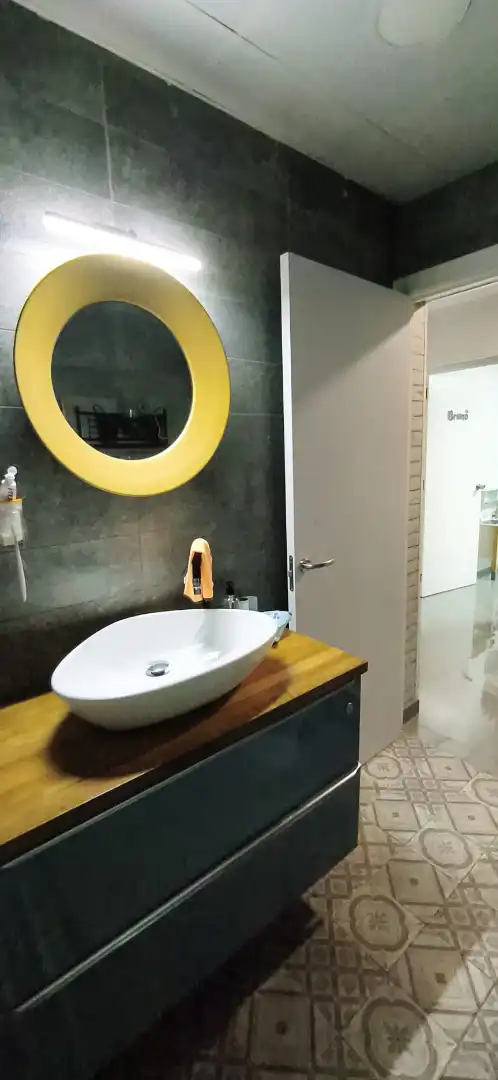 Bany de Planta baixa en venda en Sevilla amb Aire condicionat, Calefacció i Moblat