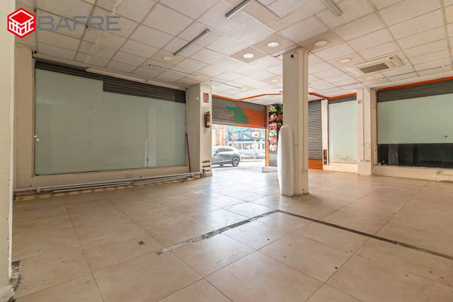 Local comercial en Alquiler en Calle de Antonio Salvador en Almendrales