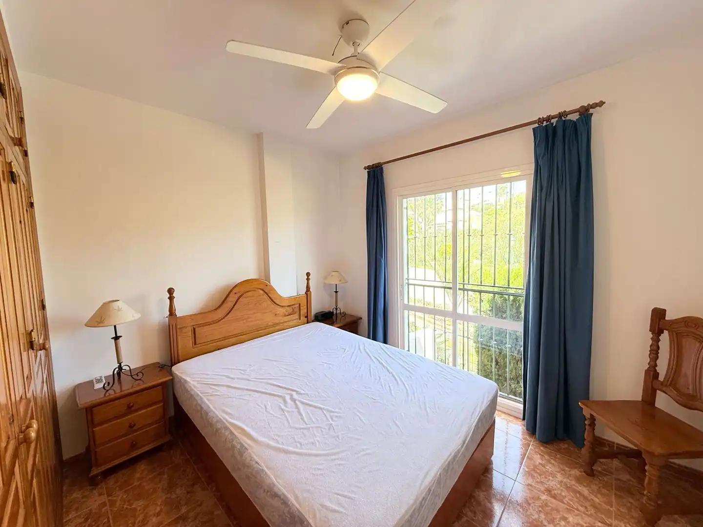 Habitación de Dúplex en venta en Nerja con Jardín privado, Trastero y Piscina comunitaria
