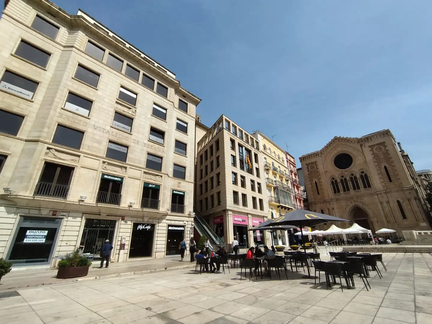 Oficina amb ascensor de lloguer a Sant Joan 10