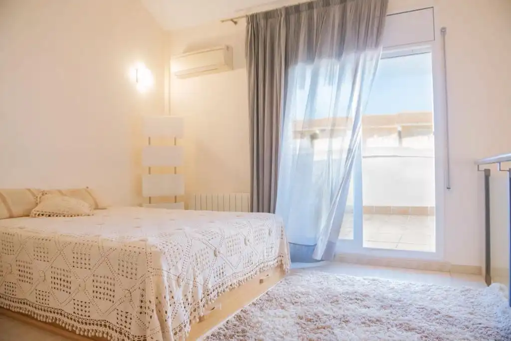 Habitación de Casa adosada en venta en Calafell