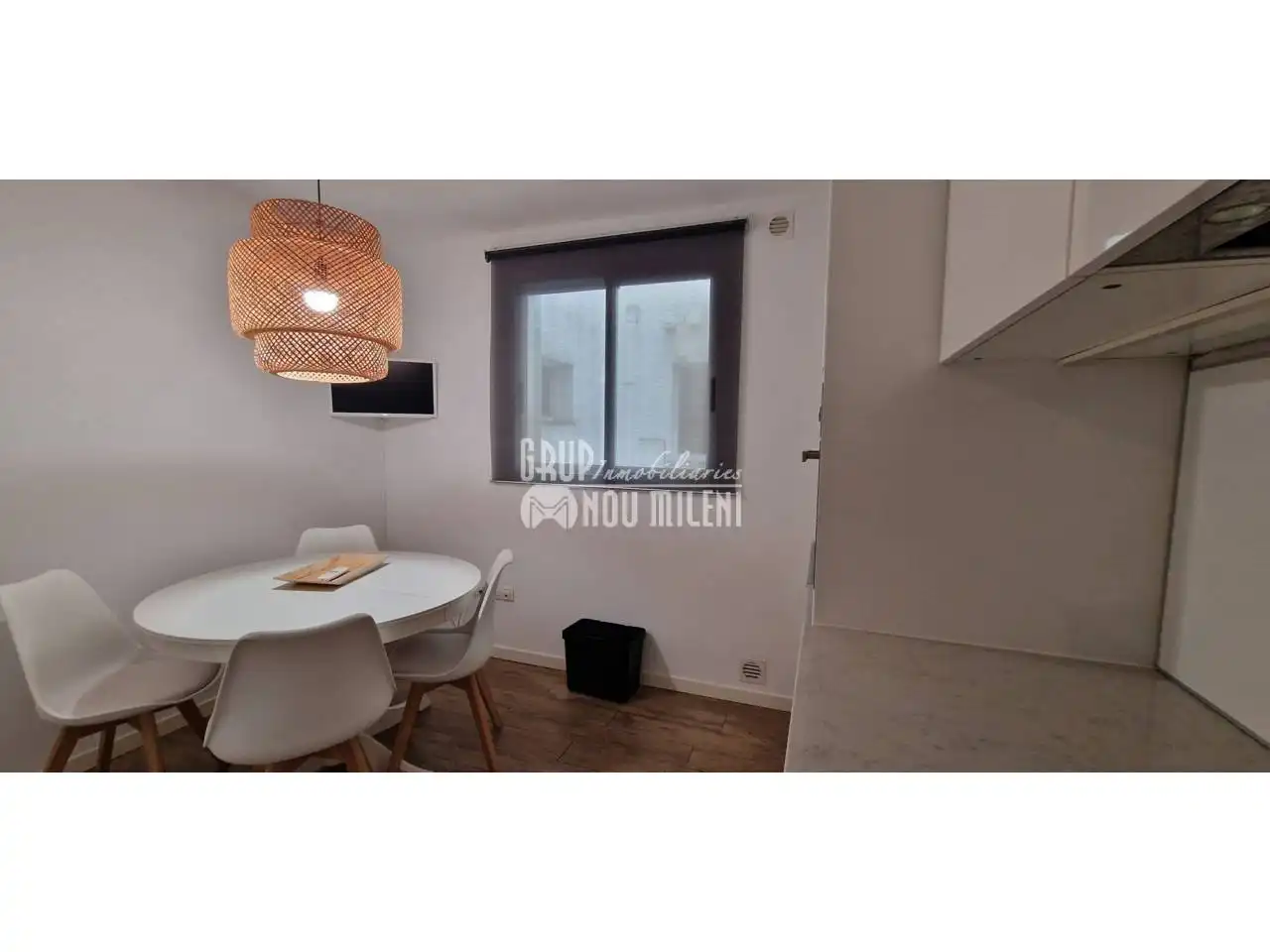 Bedroom of Flat for rent in Silla  with Air Conditioner, Heating and Parquet flooring
