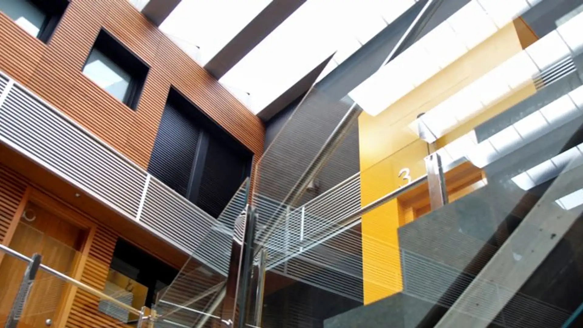 Piso en venta en Torrelavega  con Amueblado y Balcón