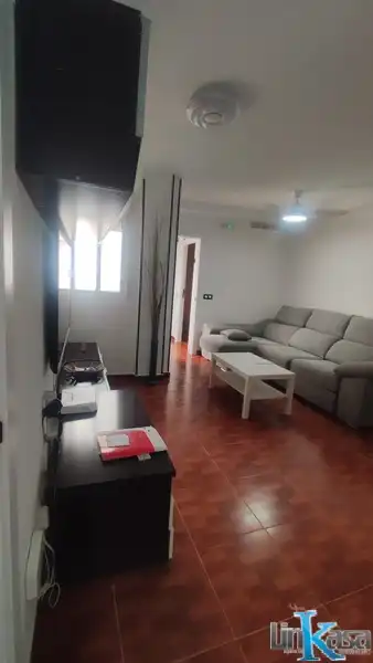 Sala d'estar de Pis en venda en Linares amb Moblat i Balcó
