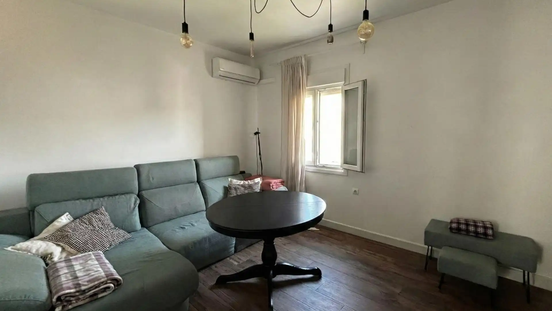 Dormitori de Pis en venda en  Huelva Capital amb Aire condicionat i Moblat