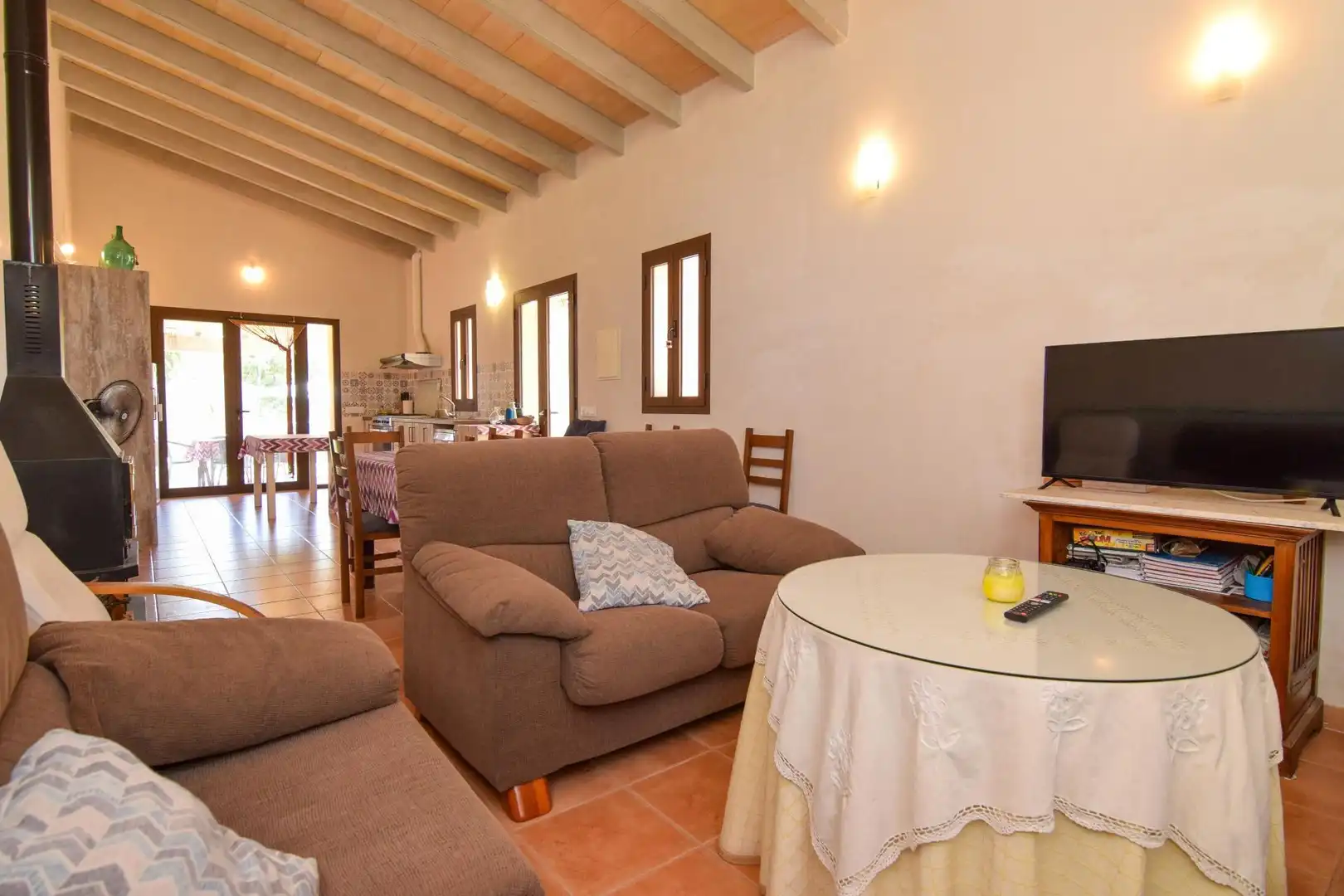 Sala de estar de Finca rústica de alquiler en Artà con Aire acondicionado, Calefacción y Trastero