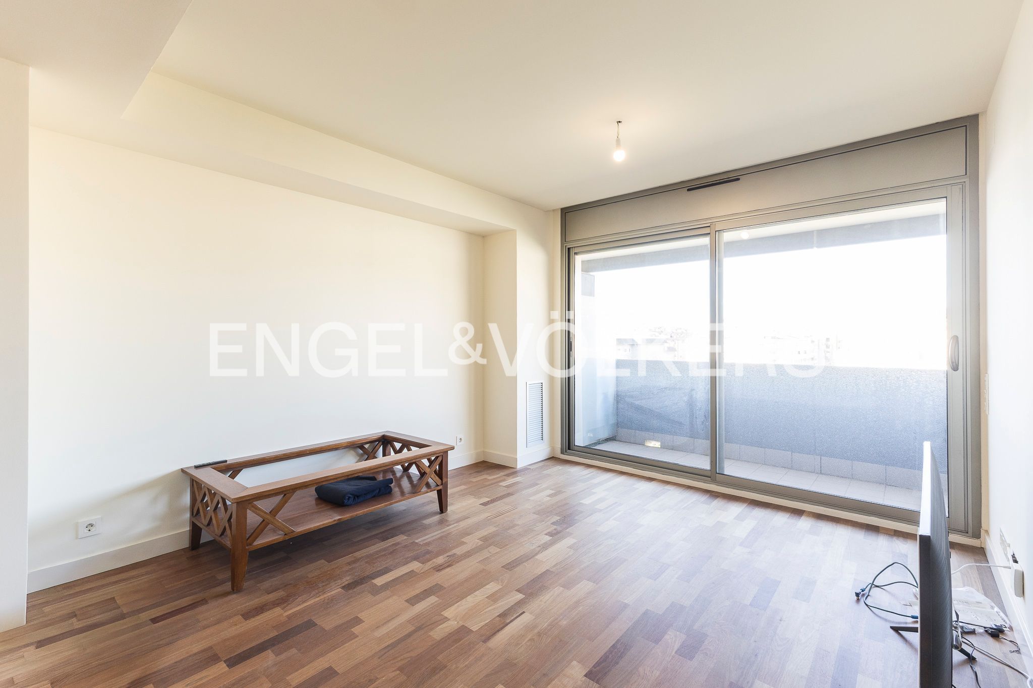 Sala d'estar de Apartament en venda en L'Hospitalet de Llobregat amb Aire condicionat, Calefacció i Parquet