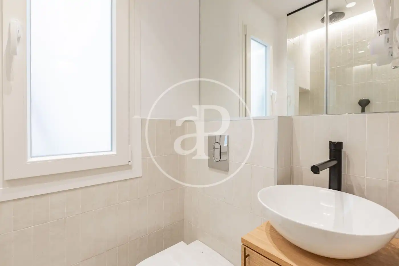 Baño de Piso en venta en Madrid con Aire acondicionado, Calefacción y Amueblado