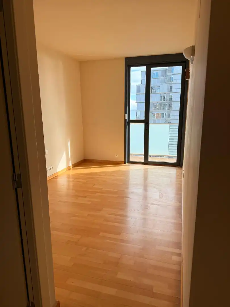 Dormitori de Pis en venda en Barcelona amb Aire condicionat, Calefacció i Terrassa