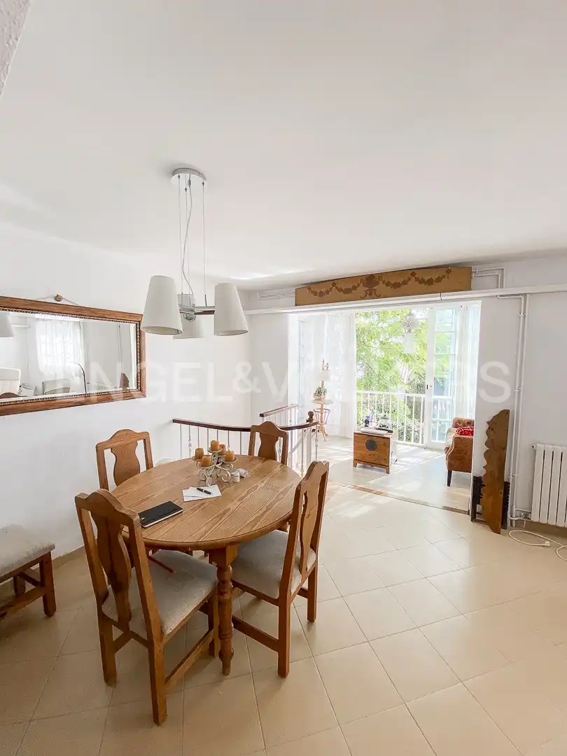 Comedor de Casa adosada de alquiler en Sitges con Calefacción, Jardín privado y Terraza