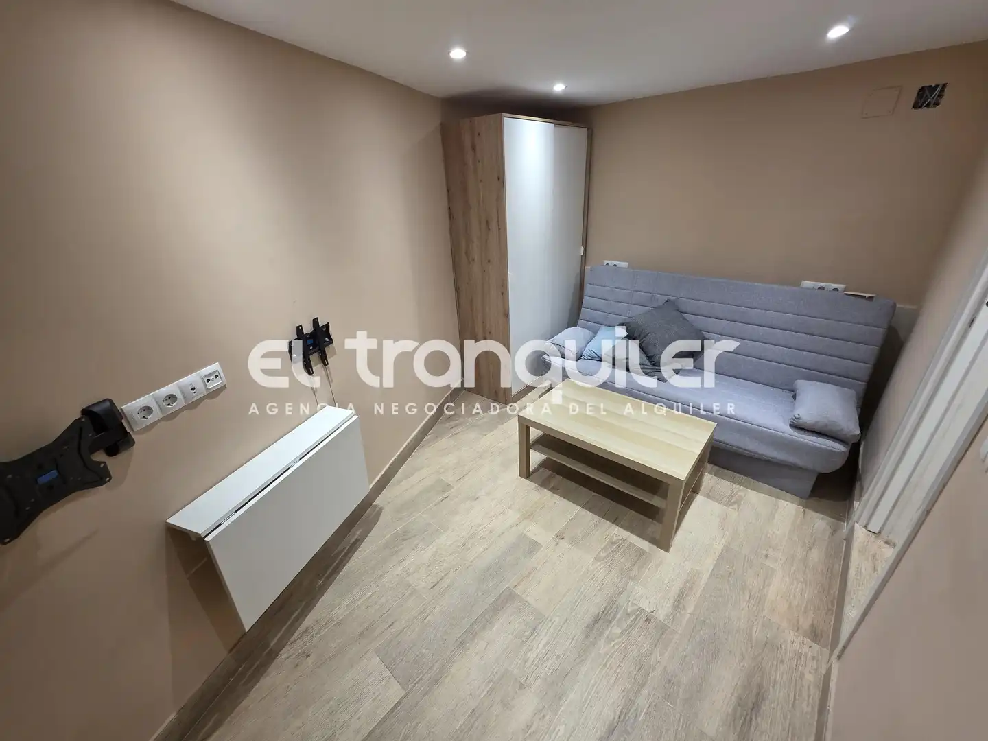 Living room of Duplexes for rent in Madrid  with Furnished and Washing machine