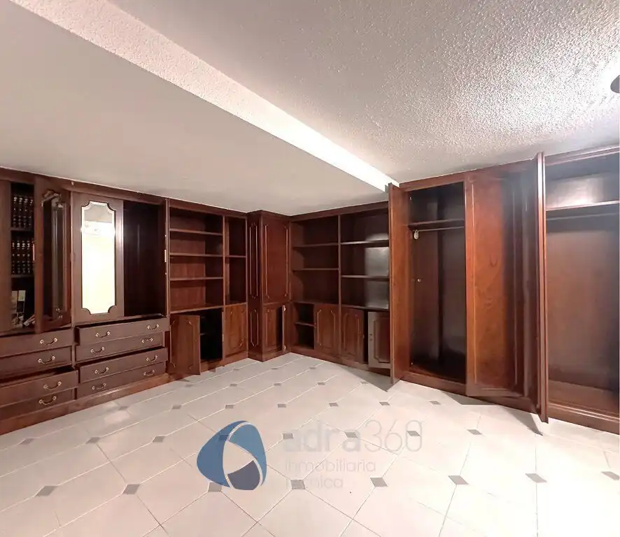 Houses for sale in Lardero  with Air Conditioner, Heating and Private garden