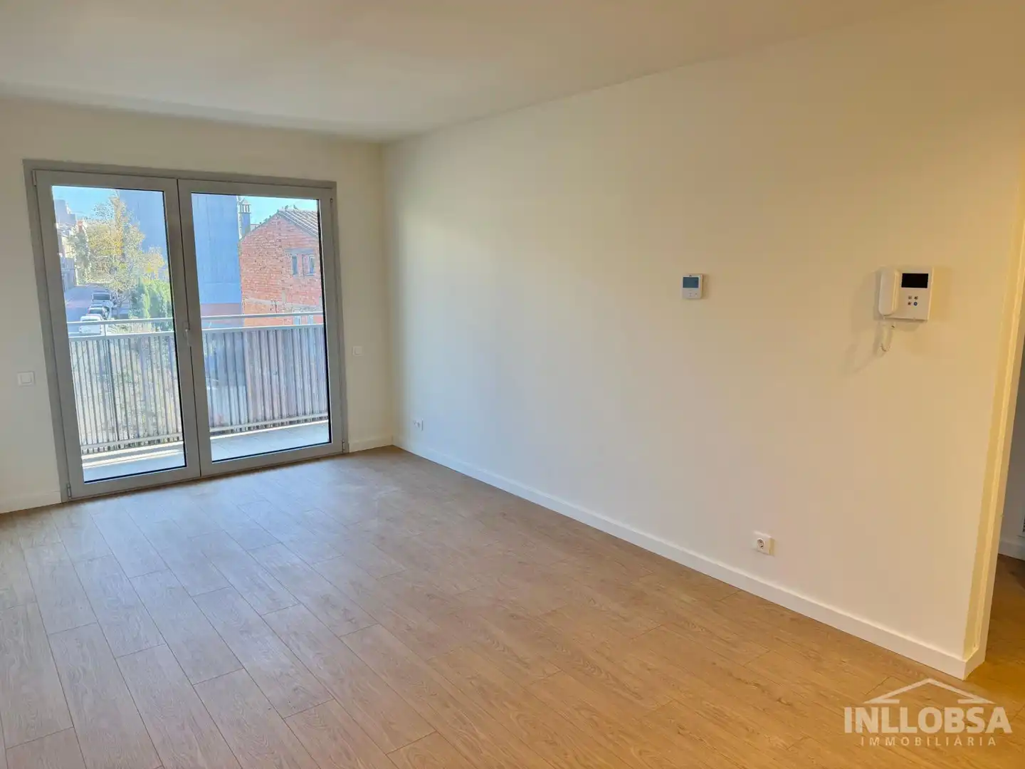 Living room of Flat for rent in Manresa  with Air Conditioner, Heating and Parquet flooring