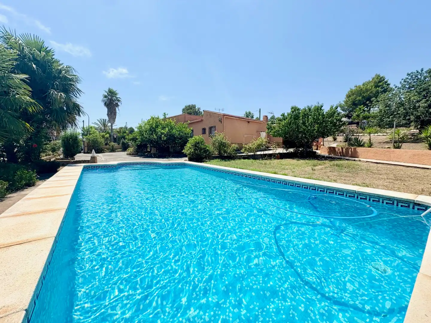 Chalet con piscina en venta en Godelleta