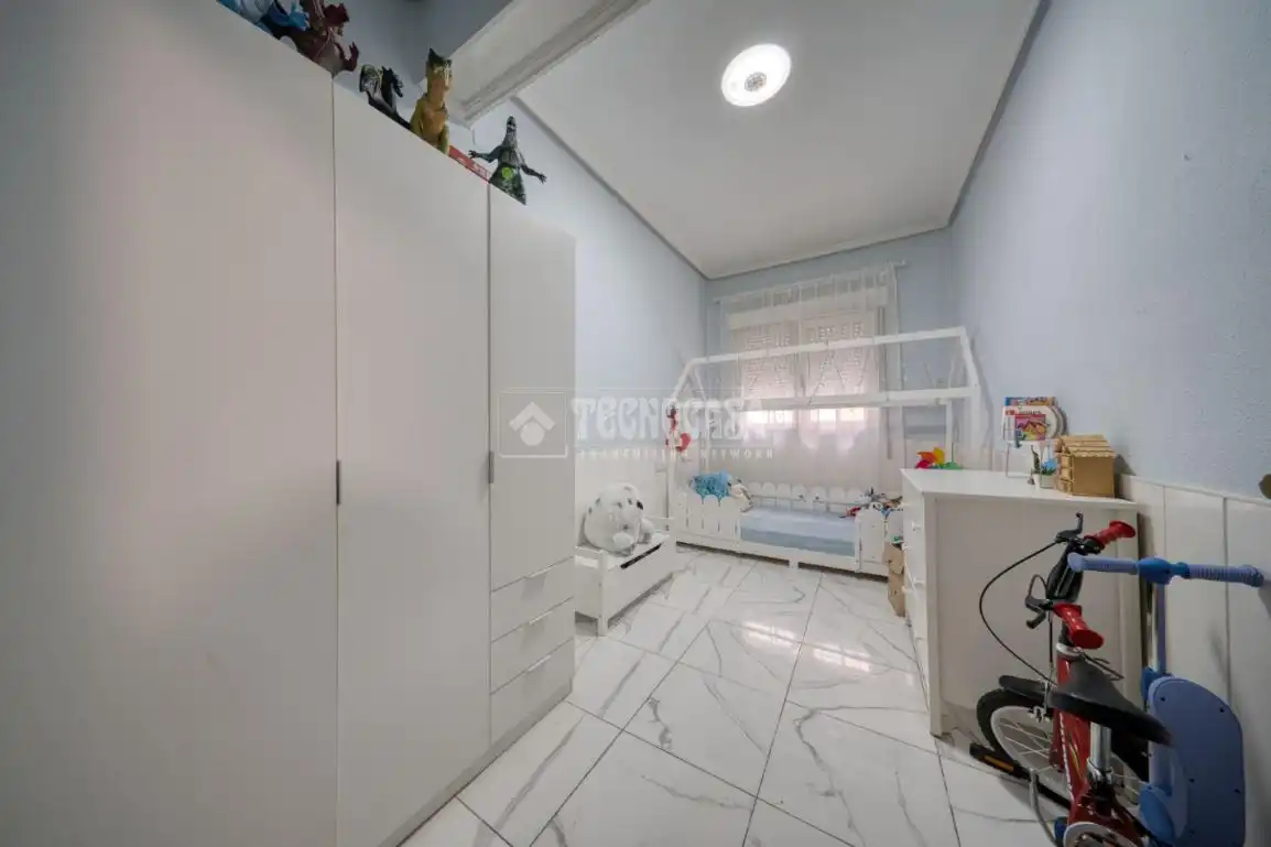 Bedroom of Flat for sale in Valladolid