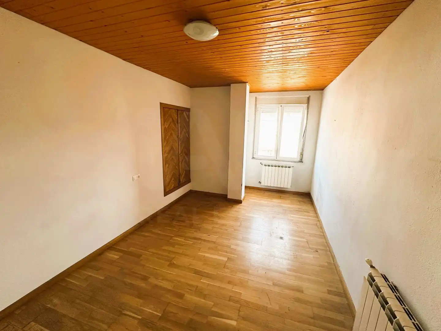 Schlafzimmer von Country house zum Verkauf in Cuadros mit Heizung und Terrasse