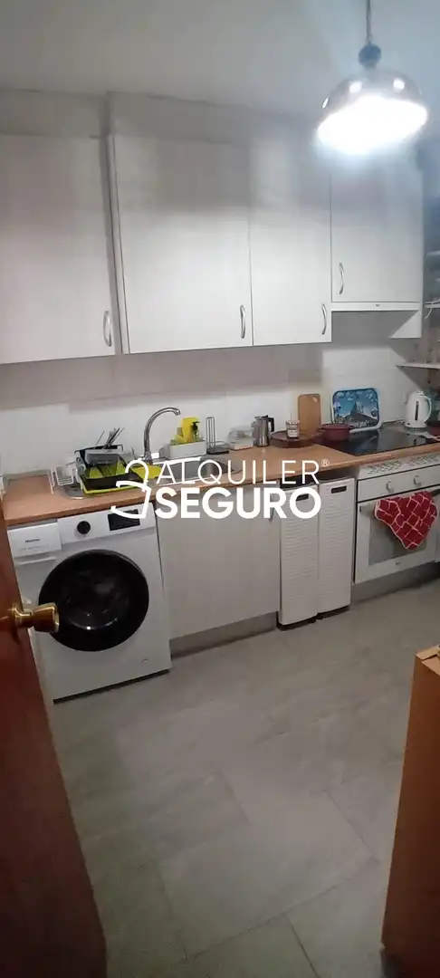 Cocina de Piso de alquiler en Canencia, Madrid
