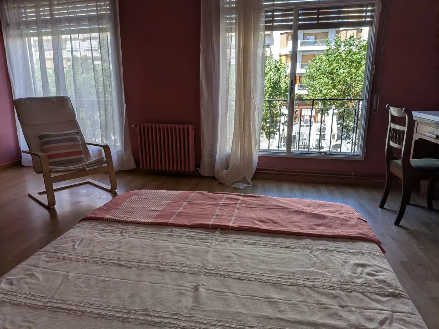 Habitación de Piso para compartir en Calahorra con Aire acondicionado, Calefacción y Terraza