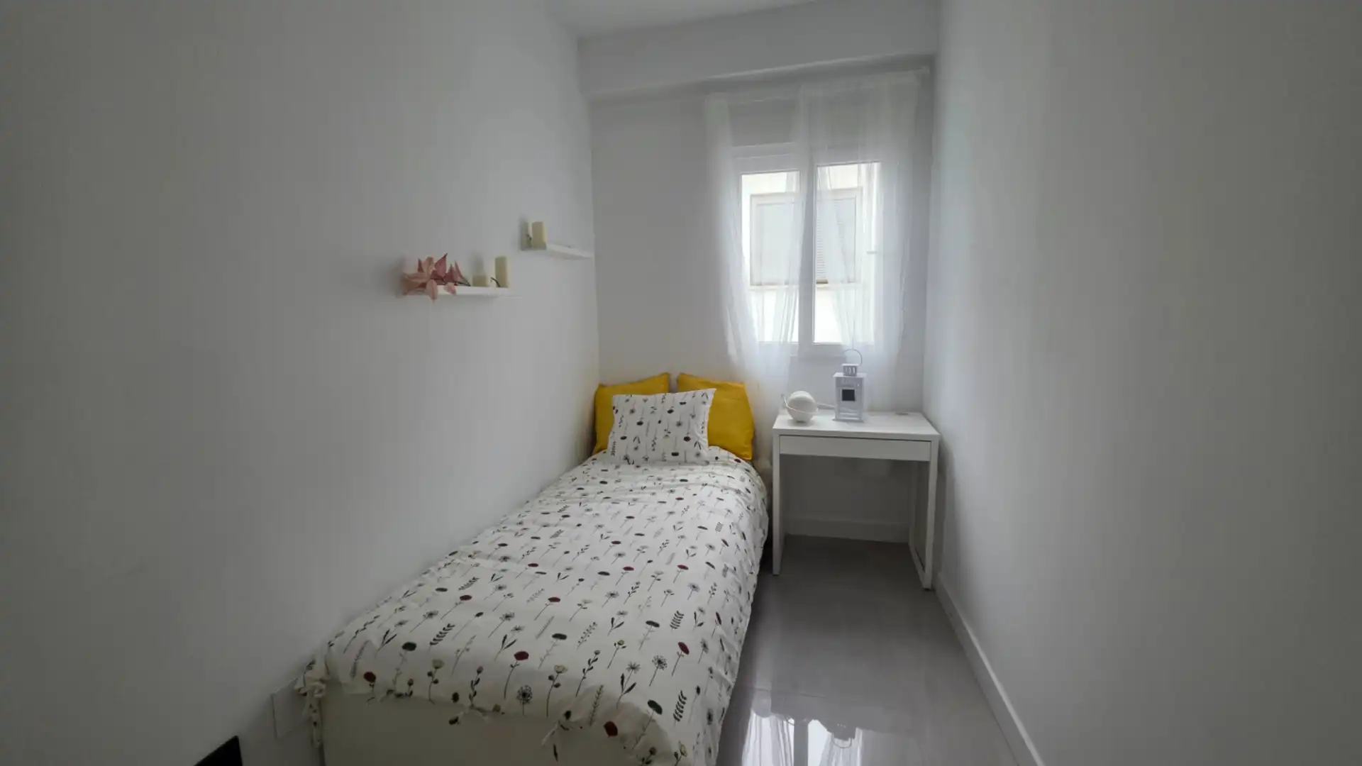 Habitación de Piso en venta en Ubrique con Terraza y Amueblado